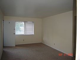 Serene 2 Bedroom Apartment in Quiet 24 Unit Complex in Smyrna, GA (Photo 3 of 5)