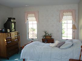 Pristine 3 Bedroom Home with Mountain View in Franklin, NC (Photo 4 of 6)