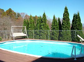 Pristine 3 Bedroom Home with Mountain View in Franklin, NC (Photo 5 of 6)