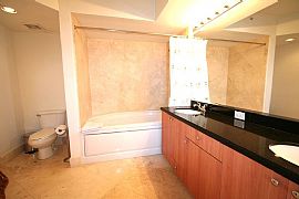 Cozy 1 Bedroom Home on 121 South Canon Drive in Beverly Hills, CA (Photo 7 of 7)