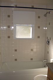 Immaculate 2 Bedroom Upper Unit in Quiet Cul-Du-Sac Near Tosa in Milwaukee, WI (Photo 4 of 6)