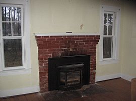 Gorgeous 2 Bedroom Cottage with 1.5 Acres  in Jaffrey, NH (Photo 5 of 6)