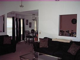 Beautiful Updated 2 Bedroom Condo - Top Floor End Unit!! in Parlin, NJ (Photo 2 of 10)