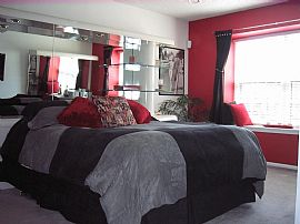 Beautiful Updated 2 Bedroom Condo - Top Floor End Unit!! in Parlin, NJ (Photo 4 of 10)