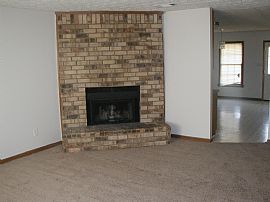 Spacious Ranch Style Duplex Home with 2 Car Parking Pad in Jonesboro, GA (Photo 2 of 2)