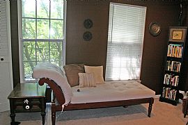 Upgraded 3 Bedroom Townhouse Near The Reston Town Center in Reston, VA (Photo 2 of 10)