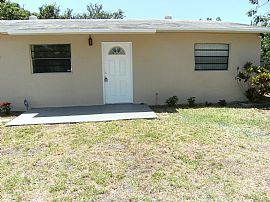 Spacious 2 Bedroom Home in Great Neighborhood in North Miami Beach, FL