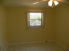 Spacious 2 Bedroom Home in Great Neighborhood in North Miami Beach, FL (Photo 7 of 11)