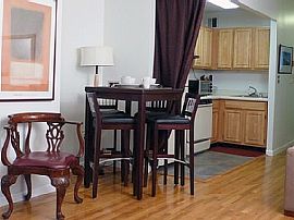 Remarkable 1 Bedroom Apartment on The Edge of Downtown in Honolulu, HI (Photo 6 of 10)