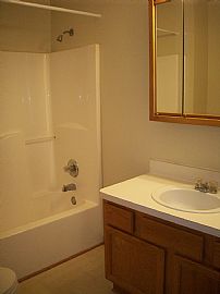 Amazing 2 BR, 1 BA Condo with Laundry in Unit in Ann Arbor Area in Ypsilanti, MI (Photo 12 of 12)