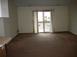 Amazing 2 BR, 1 BA Condo with Laundry in Unit in Ann Arbor Area in Ypsilanti, MI (Photo 4 of 12)
