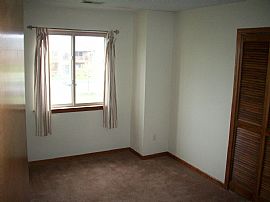 Amazing 2 BR, 1 BA Condo with Laundry in Unit in Ann Arbor Area in Ypsilanti, MI (Photo 8 of 12)