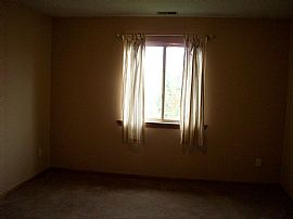 Amazing 2 BR, 1 BA Condo with Laundry in Unit in Ann Arbor Area in Ypsilanti, MI (Photo 9 of 12)