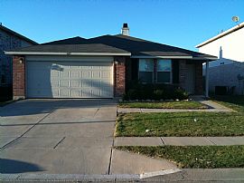 Spacious 3 Bedroom Home with 1750 Sq. Ft. - 1/2 Off First Month! in Justin, TX (Photo 5 of 11)