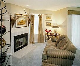 Terrific 2 Bedroom Apartment with Look and Lease Special!! in Lexington, KY