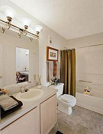 Terrific 2 Bedroom Apartment with Look and Lease Special!! in Lexington, KY (Photo 5 of 5)