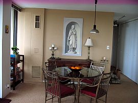 Beautiful 1 Bedroom Condo in Old Town with Lake View Balcony  in Chicago, IL (Photo 3 of 9)
