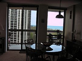 Beautiful 1 Bedroom Condo in Old Town with Lake View Balcony  in Chicago, IL (Photo 4 of 9)