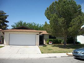 Gorgeous 3 Bedroom Home at Tropicana and Pecos in Las Vegas, NV