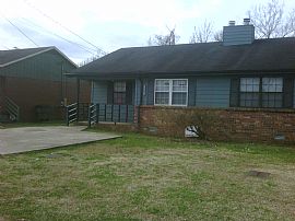 Neat, Clean 2 Bedroom Duplex Townhouse with New Carpet in Nashville, TN