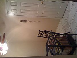 Lovely 2 Bedroom Condo - Off of Rt. 1 - Near Rutgers in North Brunswick, NJ (Photo 2 of 10)