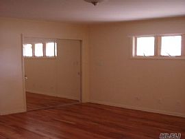 Exquisite 3 Bedroom Ranch Home with In-Ground Pool in Huntington, NY (Photo 10 of 12)