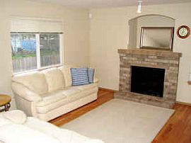 Well Maintained 4 Bedroom  Home in Safe Cul-De-Sac in Covington, WA (Photo 4 of 4)