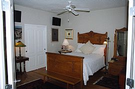 Beautiful 3 Bedroom Condo in Biltmore Palms Gated Community  in Phoenix, AZ (Photo 4 of 12)