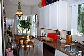 Beautiful 3 Bedroom Condo in Biltmore Palms Gated Community  in Phoenix, AZ (Photo 7 of 12)