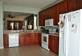 Beautiful 4bd/2ba- 2068 Sq. Ft. -Beautiful Hardwood Floors in Riverview, FL (Photo 3 of 5)