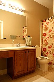 Beautiful 4bd/2ba- 2068 Sq. Ft. -Beautiful Hardwood Floors in Riverview, FL (Photo 4 of 5)