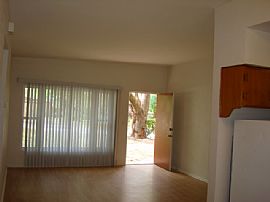  2 Bedroom Duplex Apartment near I-4 and Shopping in Altamonte Springs, FL (Photo 3 of 6)