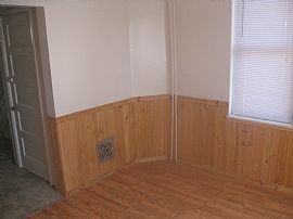 Rent-To-Own This Lovely 4 Bedroom Marcus Hook Home in Marcus Hook, PA (Photo 4 of 6)