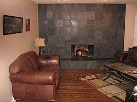 Beautiful 3 Bedroom Townhouse in South K.C. in Kansas City, MO (Photo 5 of 8)