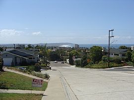 Beautiful 3 Bedroom Home with Grand Views and Close to Beach  in La Jolla, CA (Photo 11 of 11)