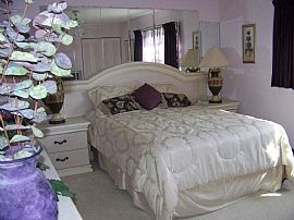 Lovely 1st Floor, Fully Furnished 2 Bedroom Condo Near Beach in Dania Beach, FL (Photo 2 of 12)