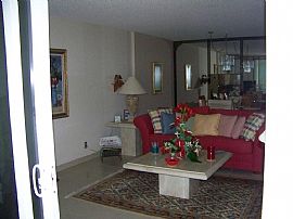 Lovely 1st Floor, Fully Furnished 2 Bedroom Condo Near Beach in Dania Beach, FL (Photo 5 of 12)