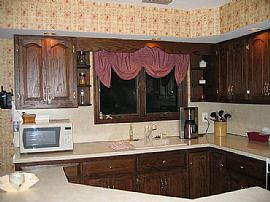 Beautiful 5 Bedroom Single Family Home with 2 Car Garage in Cherry Hill, NJ (Photo 11 of 12)