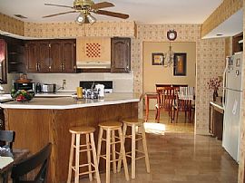 Beautiful 5 Bedroom Single Family Home with 2 Car Garage in Cherry Hill, NJ (Photo 4 of 12)