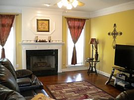 Elegant 5 BR, 3 BA Executive Home - Move in Special - $1950     in Braselton, GA (Photo 5 of 8)