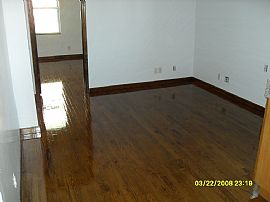 Ideal 2 BR, 1 BA Apartment  - One Block From L, A, C and J Train in Brooklyn, NY (Photo 3 of 7)