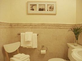 Furnished 1 Br, 1 Ba Apartment at Wilder Ave. in Honolulu, HI (Photo 10 of 10)