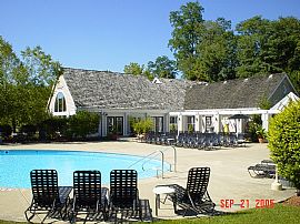 Ideal 1 BR, 2 BA Apartment with Great Deals in Stow, Ohio in Stow, OH (Photo 2 of 4)