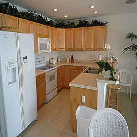 Gorgeous 2 Bedroom Condo Right on The Water in Indian Shores, FL (Photo 3 of 6)