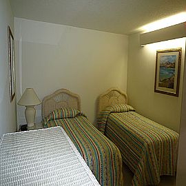 Gorgeous 2 Bedroom Condo Right on The Water in Indian Shores, FL (Photo 5 of 6)