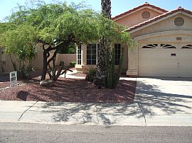 Lovely 3 Bedroom Home in Arrowhead in Glendale, AZ