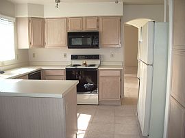 Lovely 3 Bedroom Home in Arrowhead in Glendale, AZ (Photo 2 of 6)