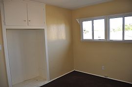 Beautiful 2 Bedroom Home with New Paint - Near Atlantic in Bell, CA (Photo 10 of 12)