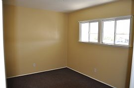 Beautiful 2 Bedroom Home with New Paint - Near Atlantic in Bell, CA (Photo 12 of 12)
