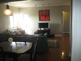 Huge 1 Bedroom Condo in Margate Park in Chicago, IL (Photo 2 of 5)